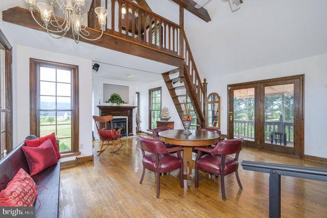 15376 CHARLES TOWN RD, Charles Town, WV 25414