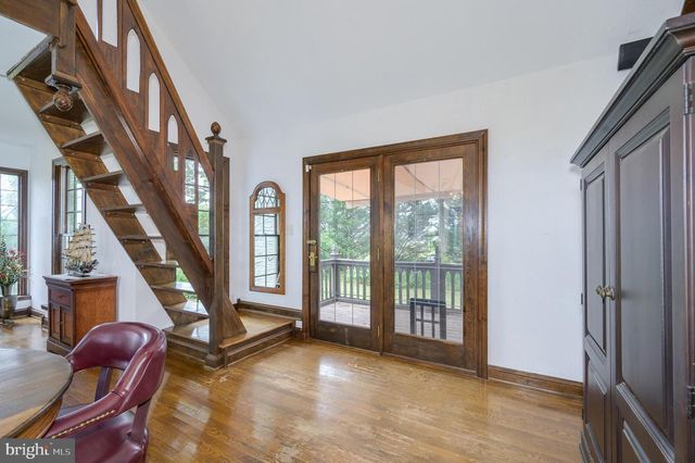 15376 CHARLES TOWN RD, Charles Town, WV 25414