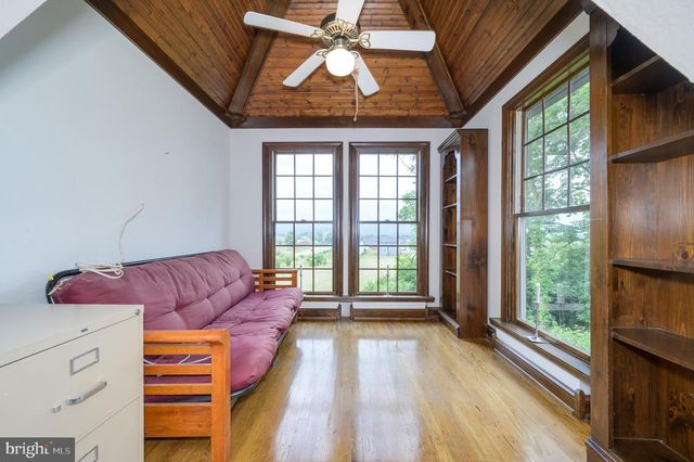 15376 CHARLES TOWN RD, Charles Town, WV 25414