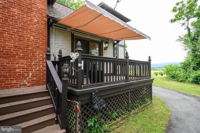 15376 CHARLES TOWN RD, Charles Town, WV 25414