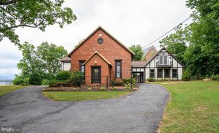 15376 CHARLES TOWN RD, Charles Town, WV 25414
