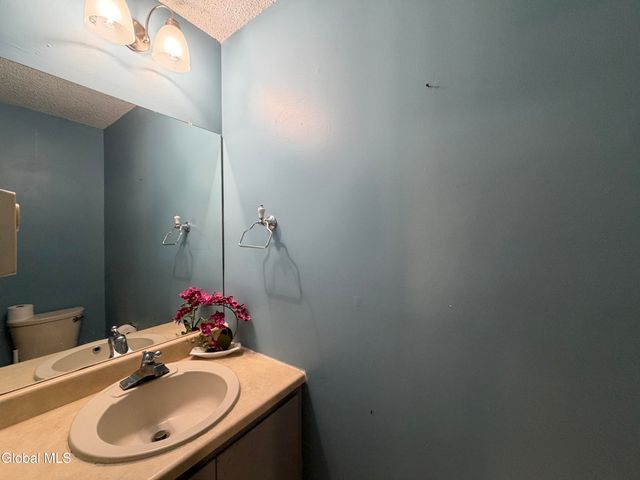 250 Woodscape Drive, Guilderland, NY 12203