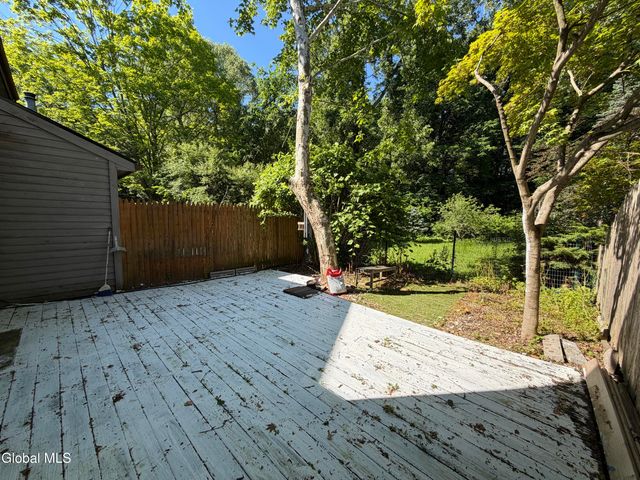 250 Woodscape Drive, Guilderland, NY 12203