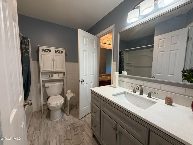 250 Woodscape Drive, Guilderland, NY 12203