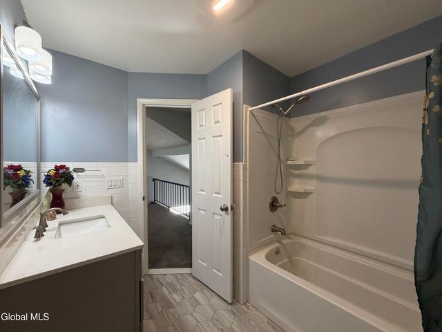 250 Woodscape Drive, Guilderland, NY 12203