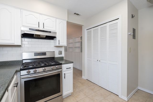 468 Island St 468, Stoughton, MA 02072