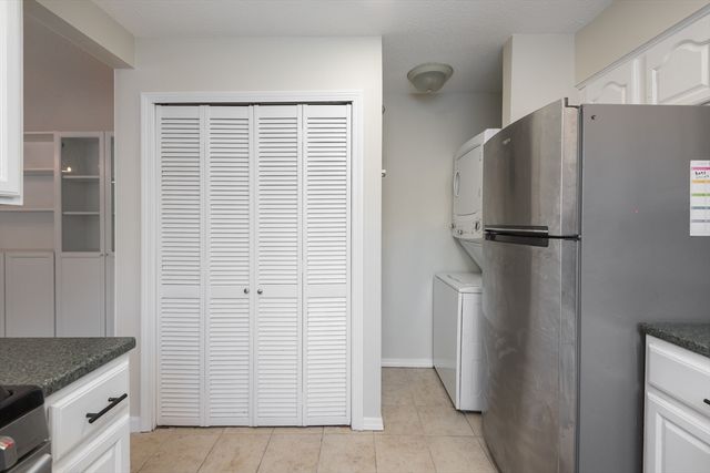 468 Island St 468, Stoughton, MA 02072