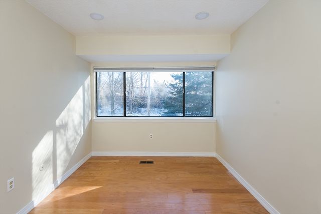 468 Island St 468, Stoughton, MA 02072