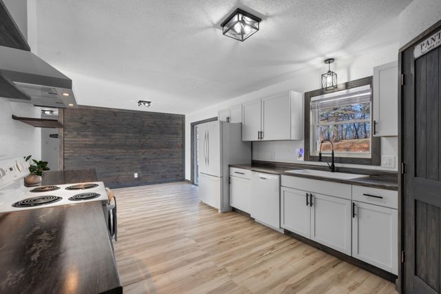 26 Oak Lane, Pine Island, MN 55963