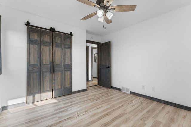 26 Oak Lane, Pine Island, MN 55963