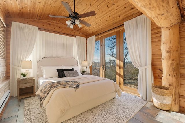 26 Oak Lane, Pine Island, MN 55963