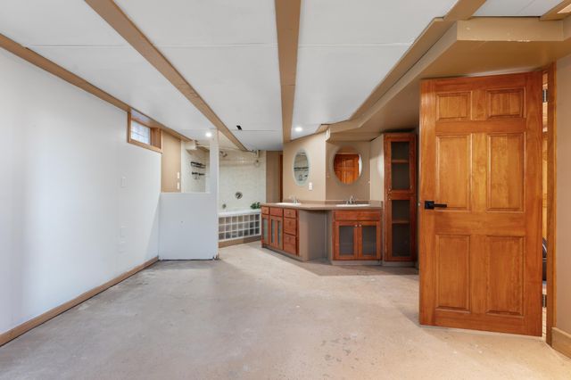 26 Oak Lane, Pine Island, MN 55963