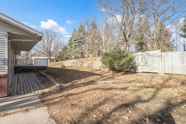 26 Oak Lane, Pine Island, MN 55963