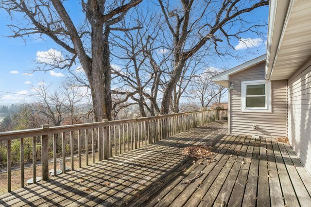 26 Oak Lane, Pine Island, MN 55963