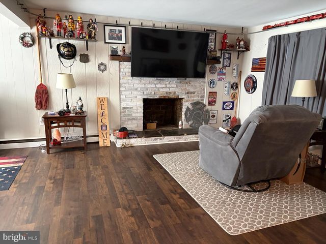 904 CEDAR AVE, Pitman, NJ 08071