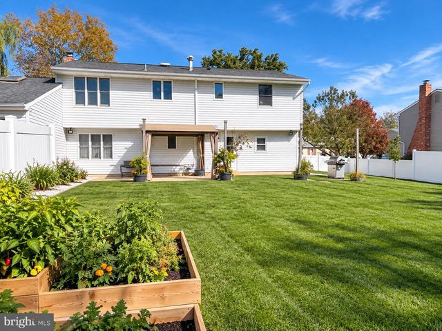 904 CEDAR AVE, Pitman, NJ 08071