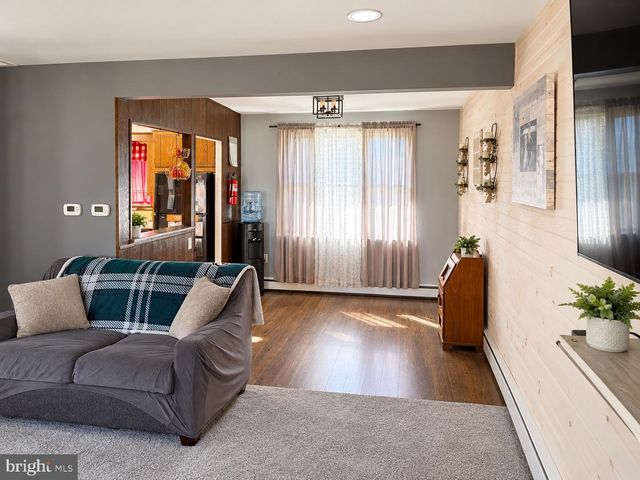 904 CEDAR AVE, Pitman, NJ 08071