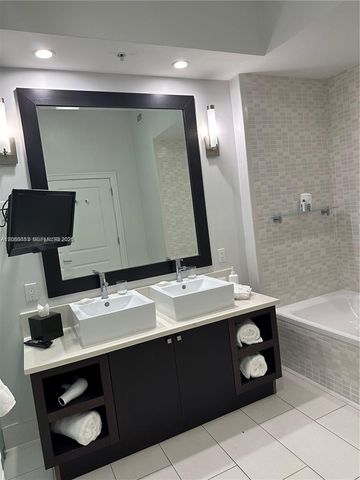 5300 NW 87th 1007 1007, Doral, FL 33178