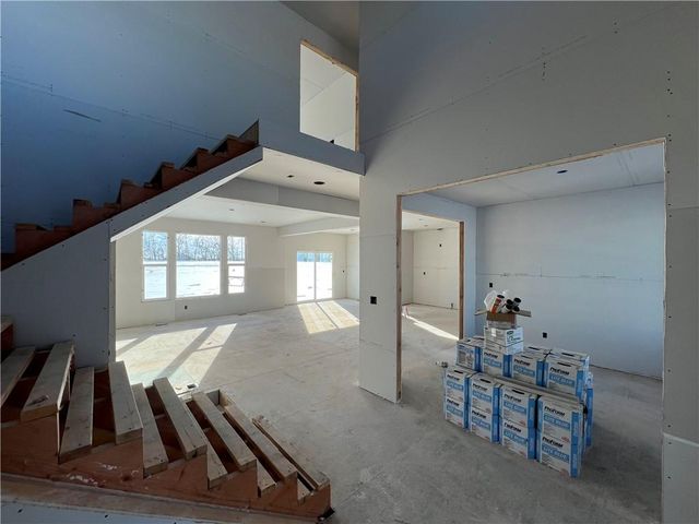 19007 W 170th Terrace, Olathe, KS 66062