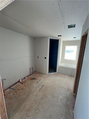 19007 W 170th Terrace, Olathe, KS 66062