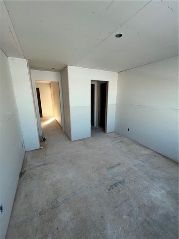 19007 W 170th Terrace, Olathe, KS 66062