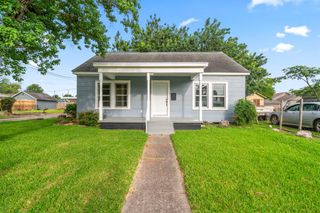 1313 Elm Street, Baytown, TX 77520