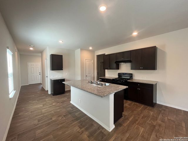 141 Middle Green, Floresville, TX 78114