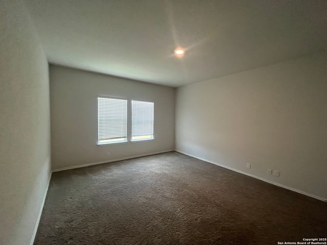 141 Middle Green, Floresville, TX 78114