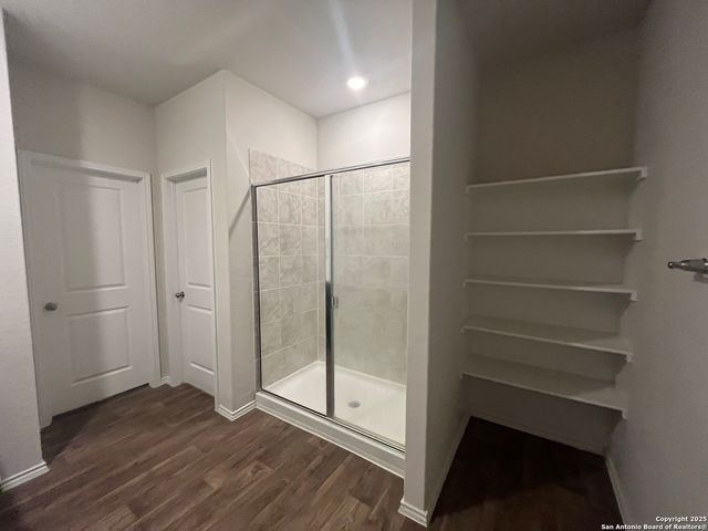 141 Middle Green, Floresville, TX 78114