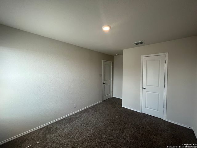 141 Middle Green, Floresville, TX 78114