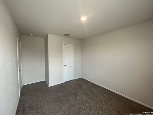 141 Middle Green, Floresville, TX 78114