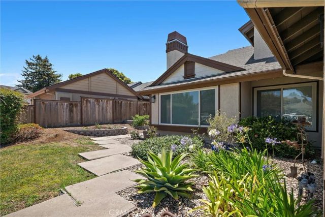 833 Escuela Court, San Luis Obispo, CA 93405