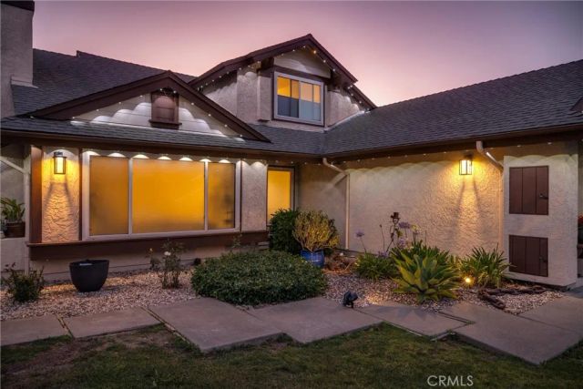 833 Escuela Court, San Luis Obispo, CA 93405