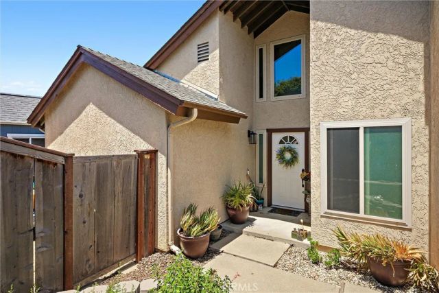 833 Escuela Court, San Luis Obispo, CA 93405