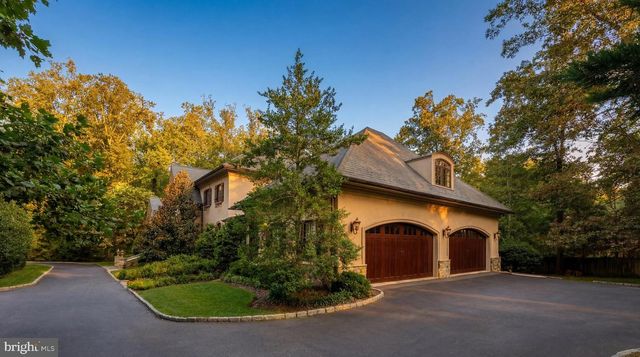 9250 PERSIMMON TREE RD, Potomac, MD 20854