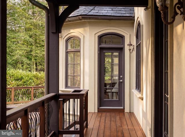 9250 PERSIMMON TREE RD, Potomac, MD 20854