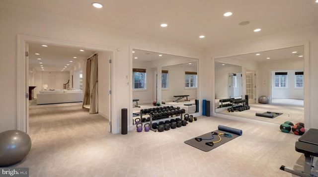 9250 PERSIMMON TREE RD, Potomac, MD 20854