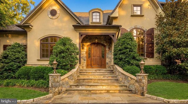 9250 PERSIMMON TREE RD, Potomac, MD 20854