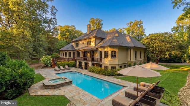 9250 PERSIMMON TREE RD, Potomac, MD 20854