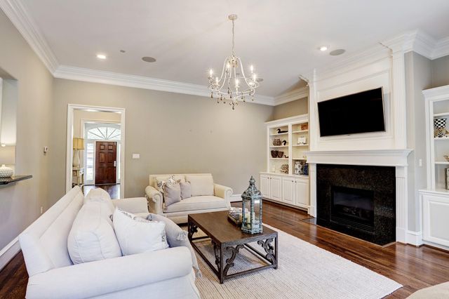 11328 Surrey Oaks Lane, Piney Point Village, TX 77024