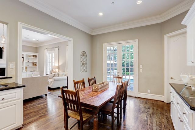 11328 Surrey Oaks Lane, Piney Point Village, TX 77024