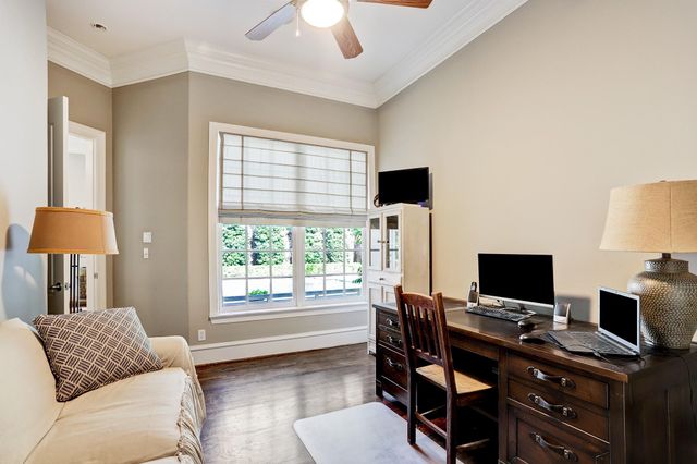 11328 Surrey Oaks Lane, Piney Point Village, TX 77024