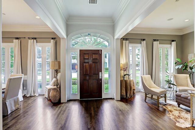 11328 Surrey Oaks Lane, Piney Point Village, TX 77024