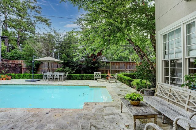 11328 Surrey Oaks Lane, Piney Point Village, TX 77024