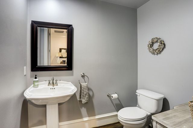 11328 Surrey Oaks Lane, Piney Point Village, TX 77024