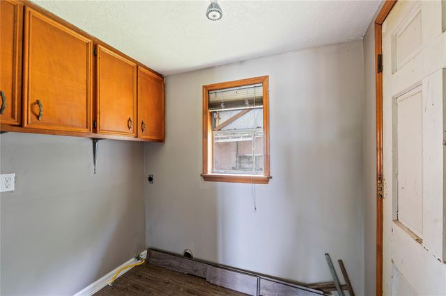 718 E Belmont Street, Pasadena, TX 77506