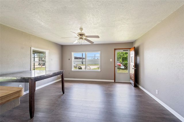 718 E Belmont Street, Pasadena, TX 77506