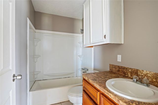 718 E Belmont Street, Pasadena, TX 77506