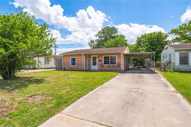 718 E Belmont Street, Pasadena, TX 77506