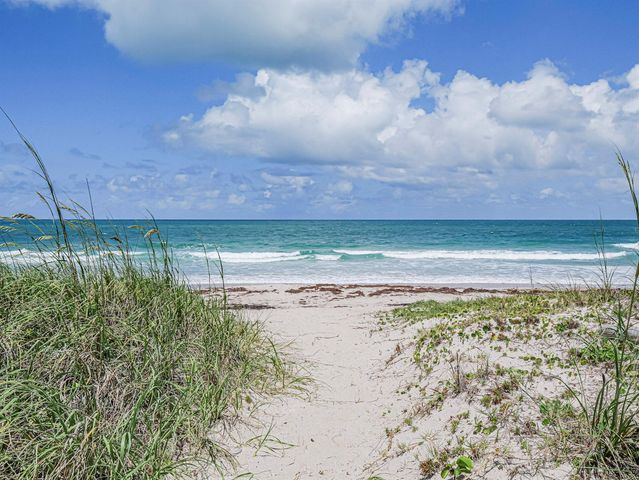 2700 N Highway A1a 305, Fort Pierce, FL 34949